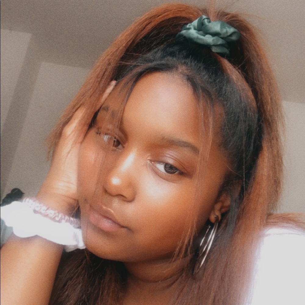 Meet your Posher, La'mya